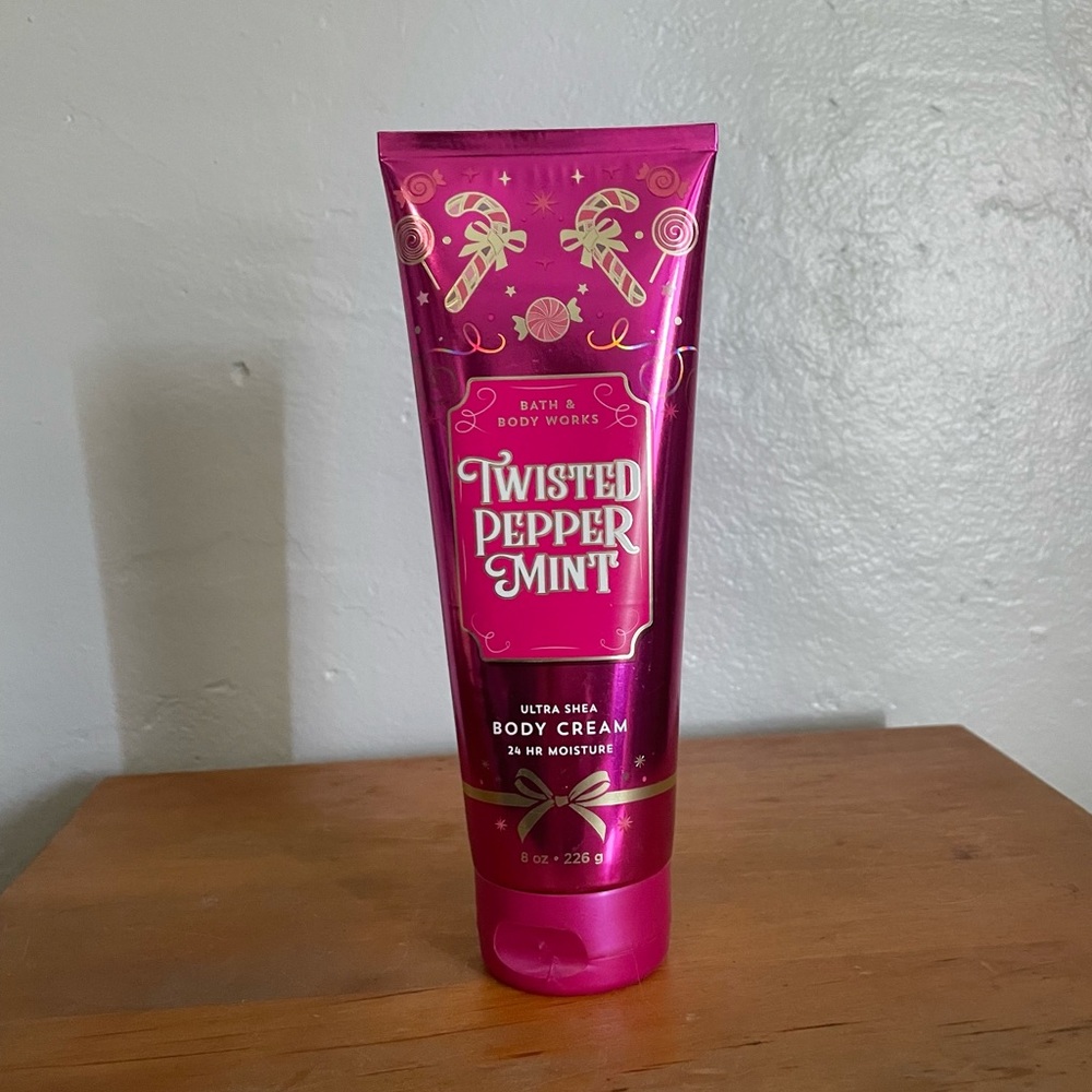Bath and body works twisted peppermint body cream